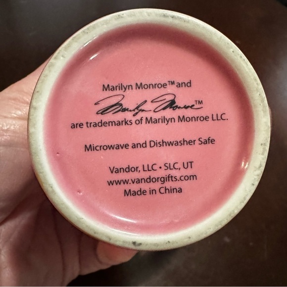 Pink Marilyn Monroe Coffee Mug Old Hollywood Memorabilia Large Beautiful Cup - Picture 7 of 12